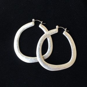 Premier Designs Round About Matte Silver Earrings